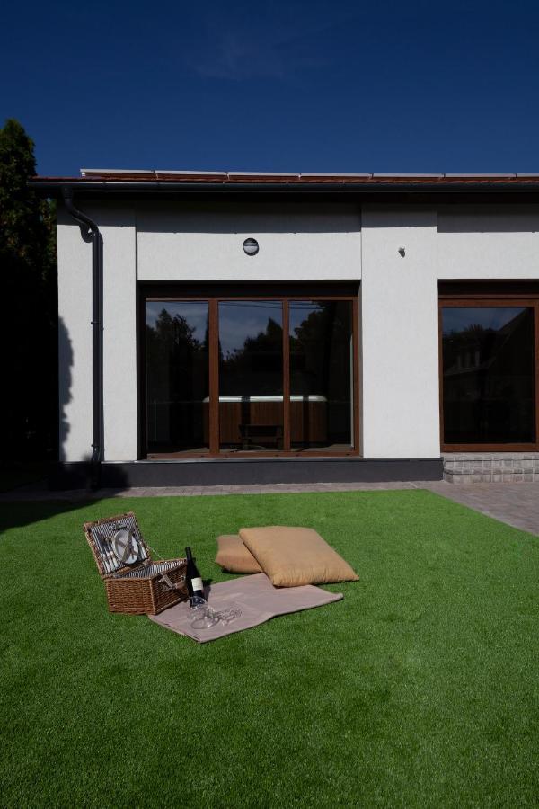 Hvt Comfort Apartments Mezőkövesd Dış mekan fotoğraf