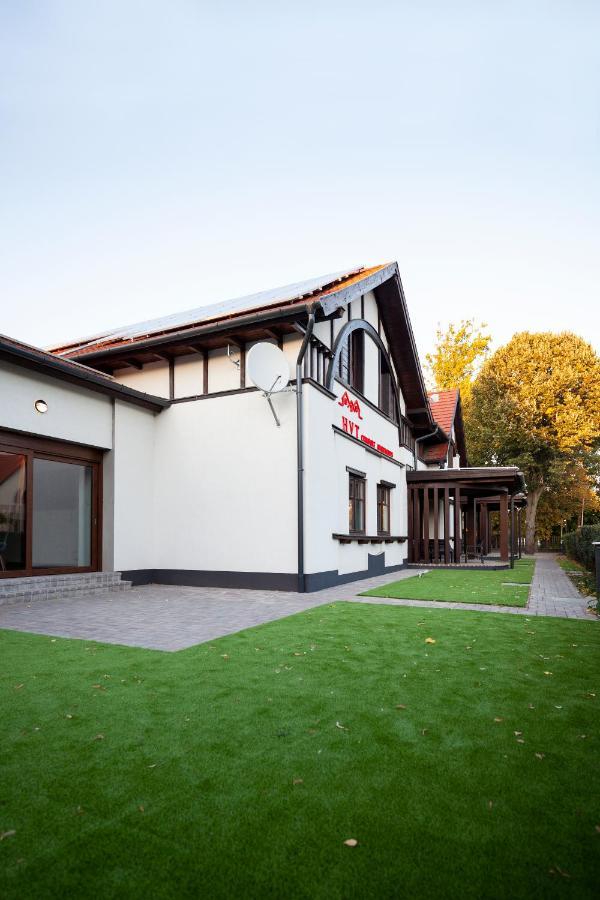 Hvt Comfort Apartments Mezőkövesd Dış mekan fotoğraf