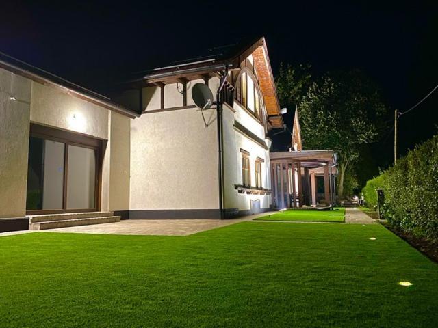 Hvt Comfort Apartments Mezőkövesd Dış mekan fotoğraf